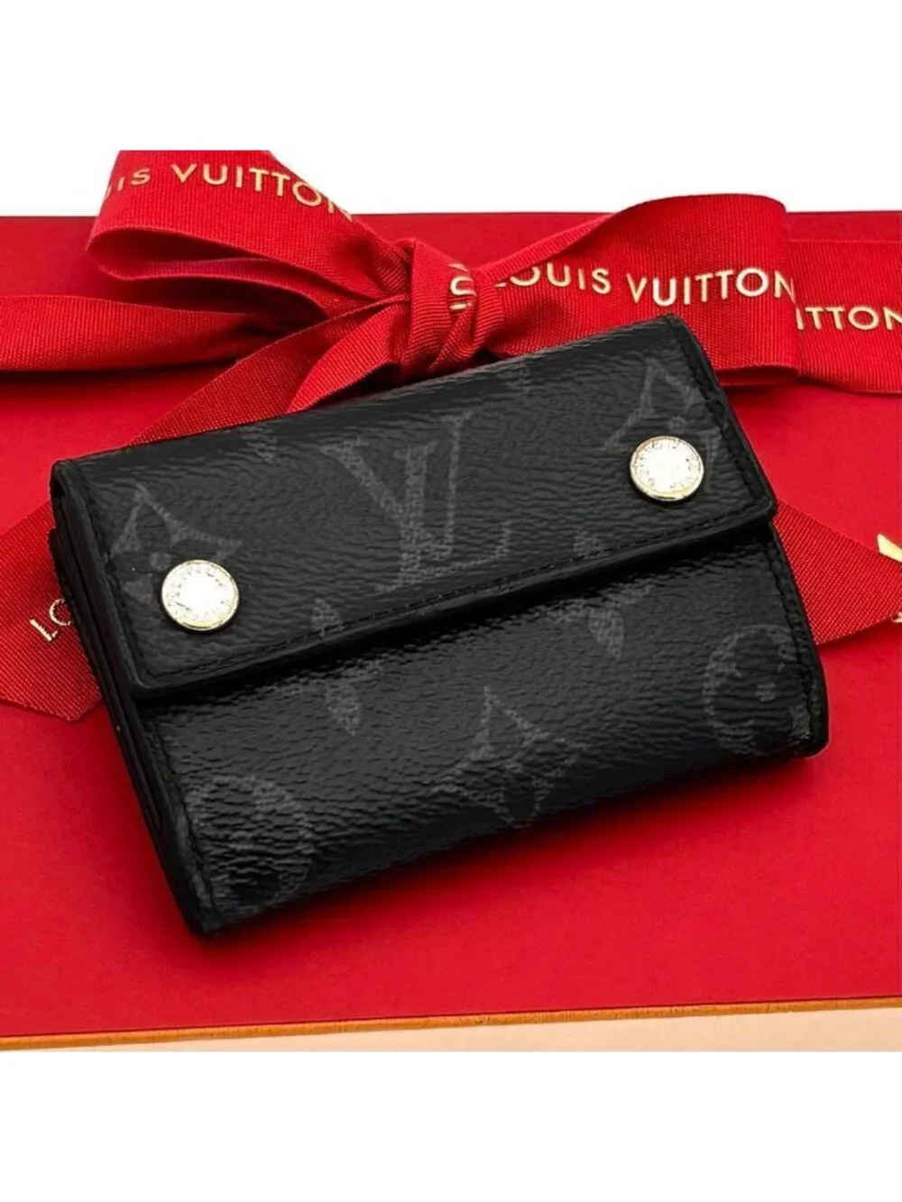 Louis Vuitton Trifold Wallet Discovery Monogram Eclipse Black